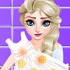 game Elsa Washing Clothes for Newborn